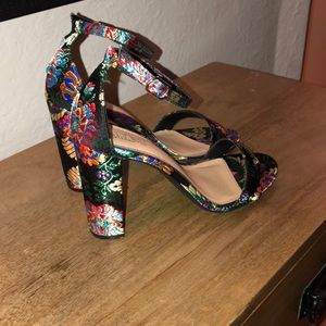 Like new. Worn once to theatre event.